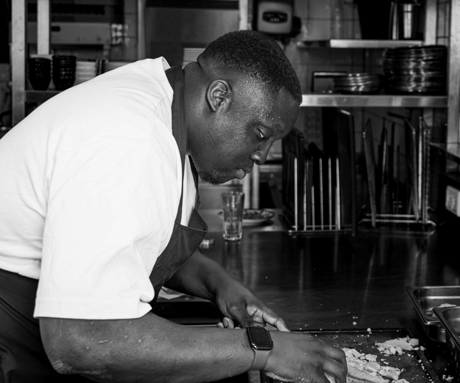 Ontmoet Gastronaut Nicolas Aquaa: West-Afrikaanse smaken, verhalen en gelaagdheid