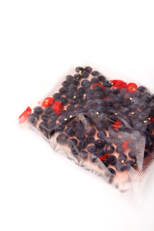 Blauwe bessen in Spaanse peper zoetzuur | Gastronomixs