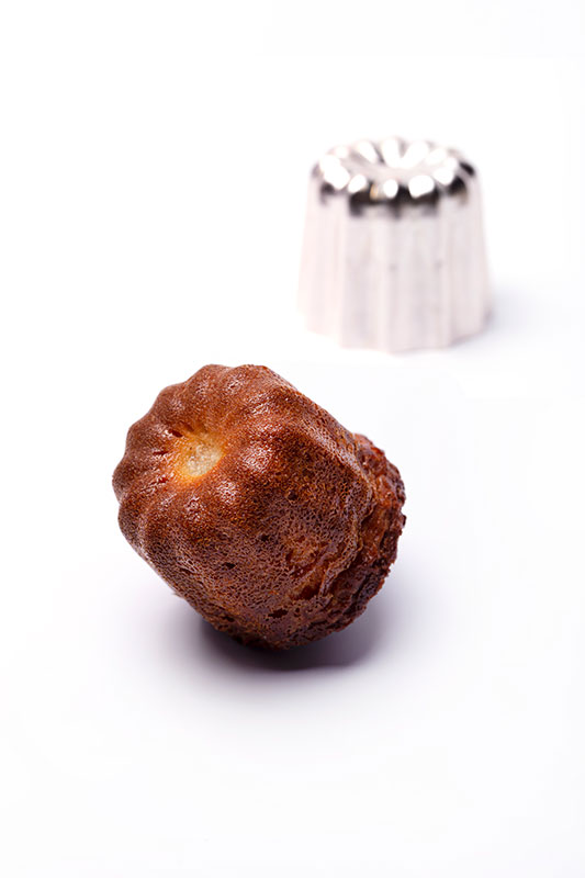 Cannelé bordelais met lavendel en tonkaboon | Gastronomixs