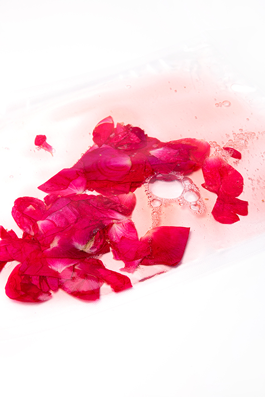 Pickled Rose Petals | Gastronomixs