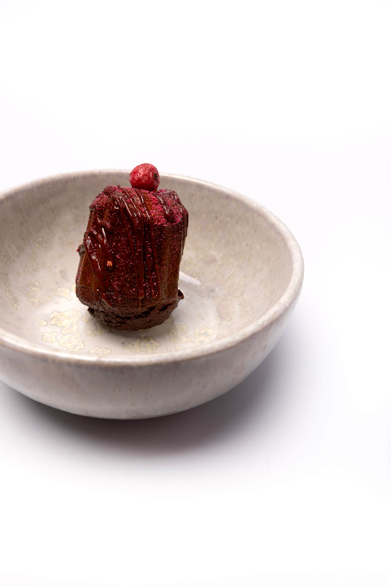 Cranberry cannelé bordelais | Gastronomixs