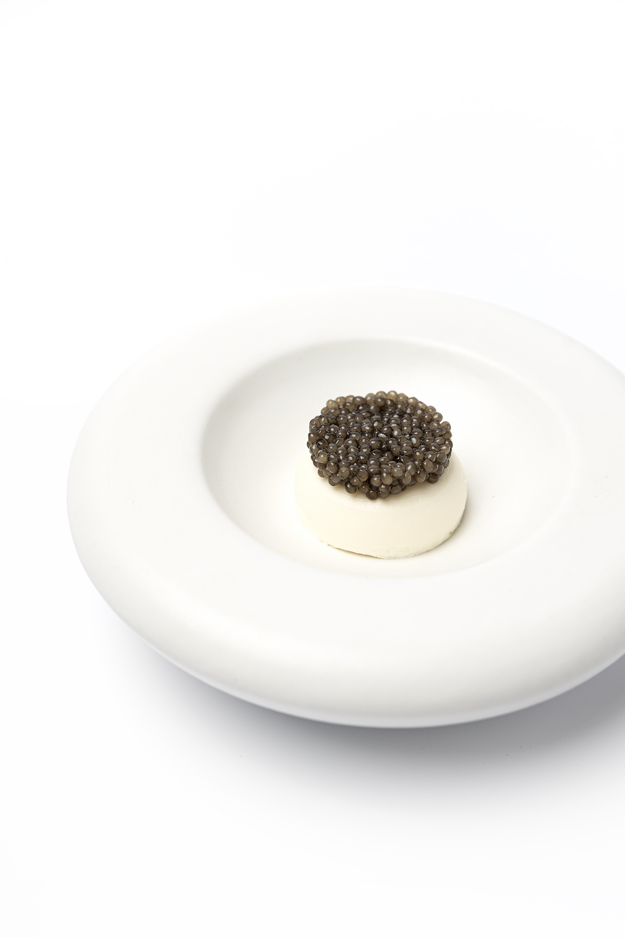 Crème fraîche mousse with caviar | Gastronomixs