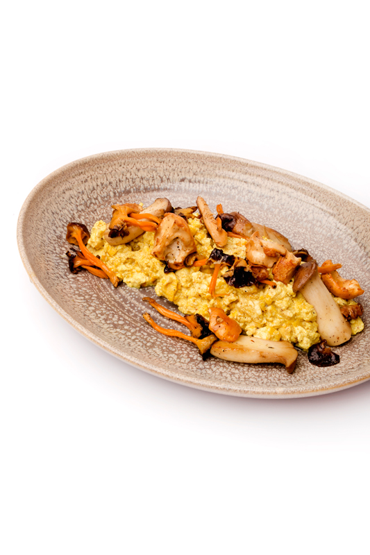 ‘Roerei’ van tofu en paddenstoelen recept, getest door chefs
