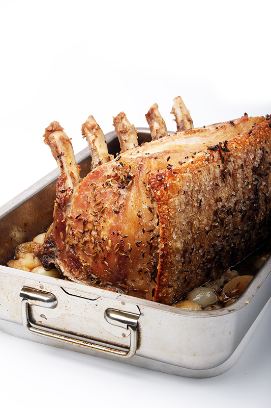 Pork Rib Roast With Apples And Cocktail Onions Gastronomixs