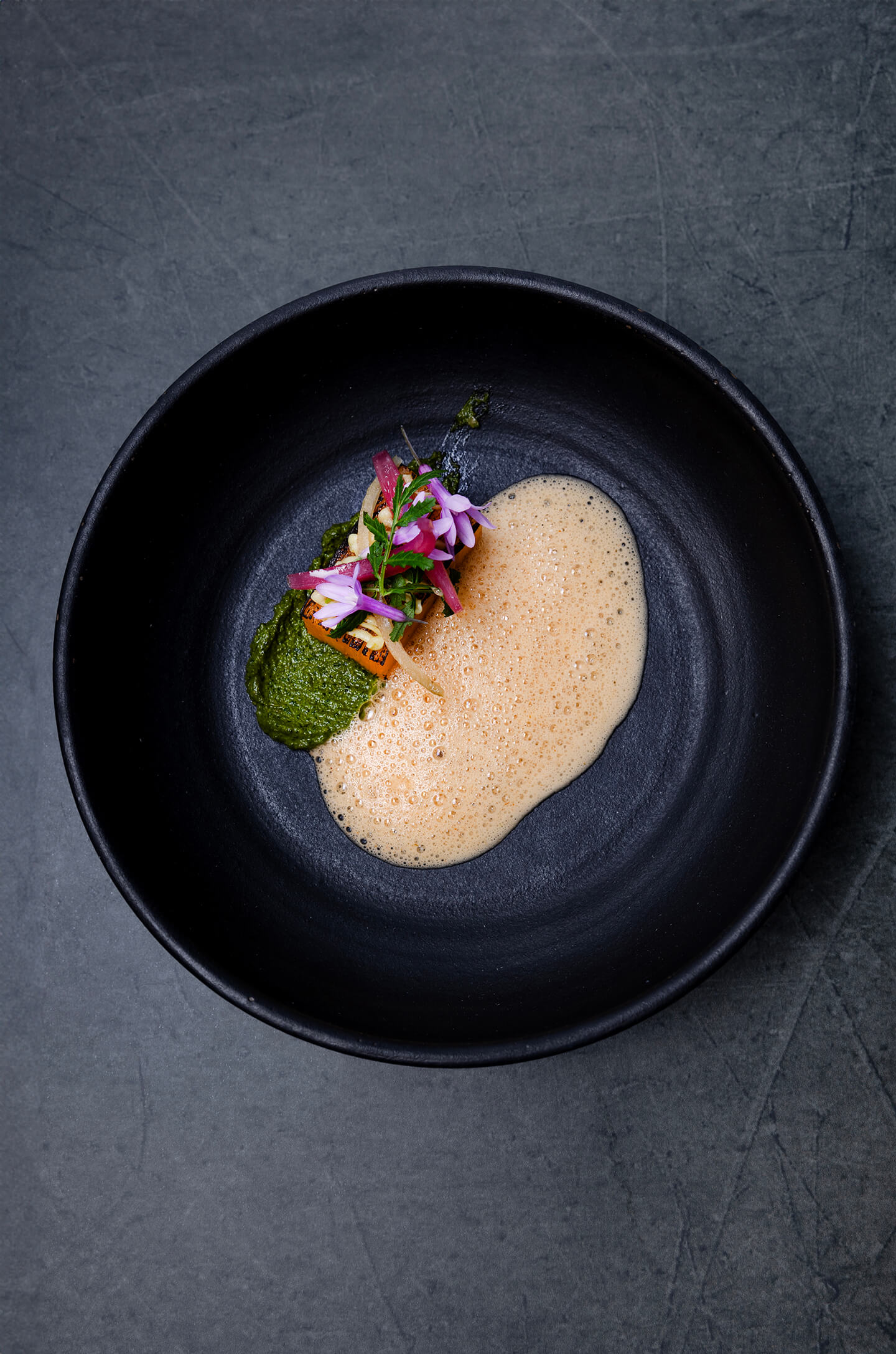 Koolraap terrine met adobo peper velouté, crème van kikkererwt en limoencompote