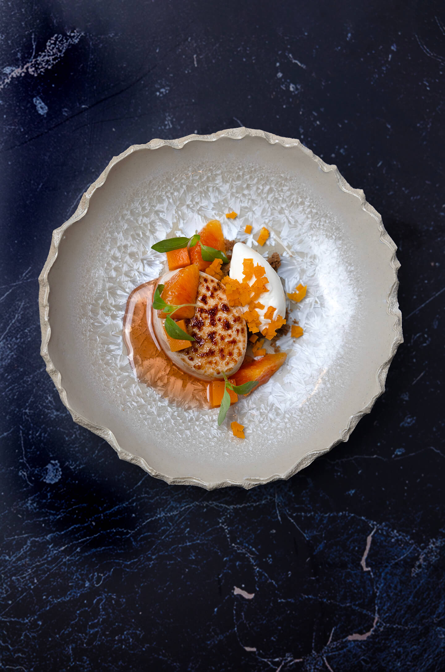 Speculaas cheesecake brûlée met pompoen, bloedsinaasappel en kardemomijs